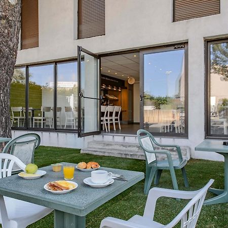 B&B Hotel Nimes Ville Active, Parking Securise Gratuit Екстер'єр фото