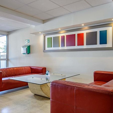 B&B Hotel Nimes Ville Active, Parking Securise Gratuit Екстер'єр фото